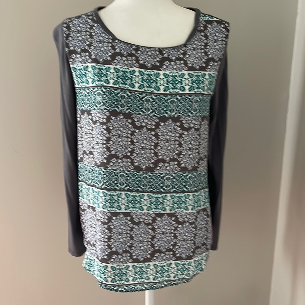 Shirt top blouse by LOFT Outlet-size medium petite rayon poly just dry cleaned